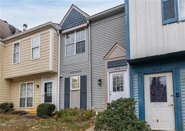 Photo - 6716 Colchester Pl NW