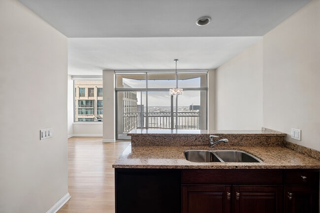 Photo - 21 E Huron St