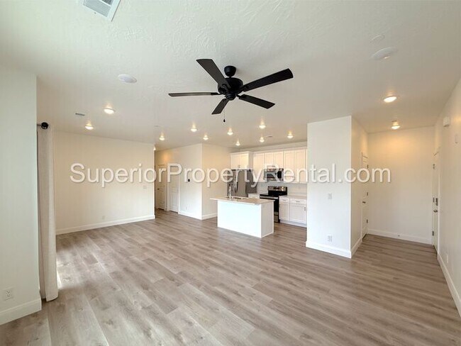 Desert Color Condo 3 bd, 2 bt, 1 Car Garage