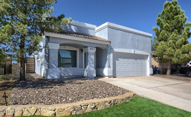 Photo - 4917 Marcella Santillana