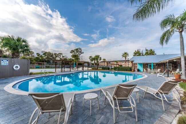 Sea Oats Apartments