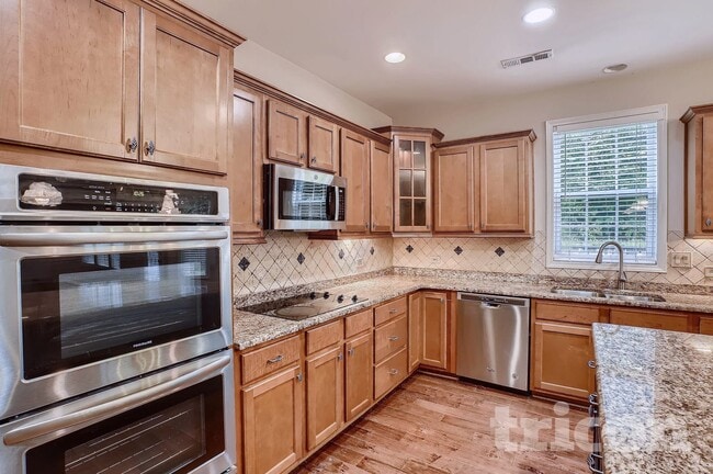 Photo - 341 Revolution Dr