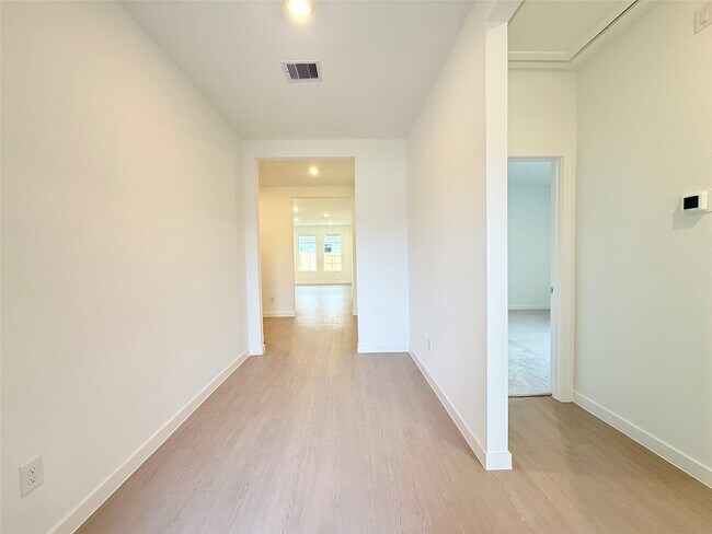 Photo - 3017 Waterwood Pass Dr