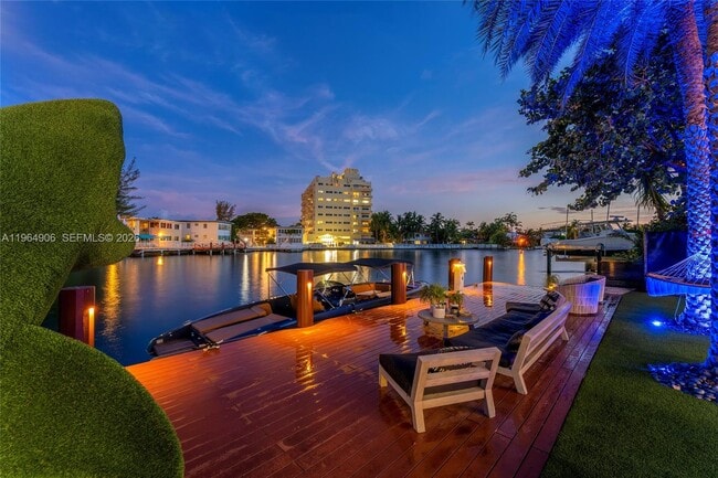 Photo - 528 Lakeview Ct