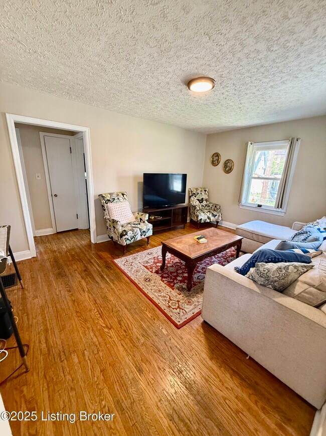 Photo - 2402 Bradley Ave Unidad 1