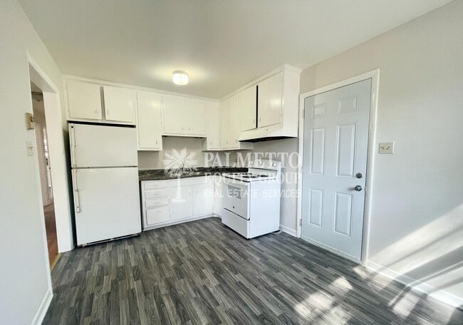 Photo - 2219 E Gate City Blvd