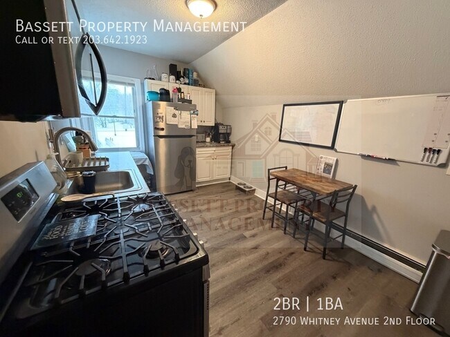 Photo - 2790 Whitney Ave