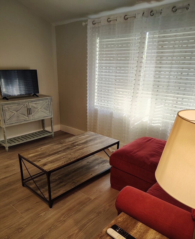 Building Photo - 26 Acacia St Unit The Acacia Studio