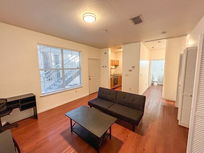 Photo - Taylor Square #105