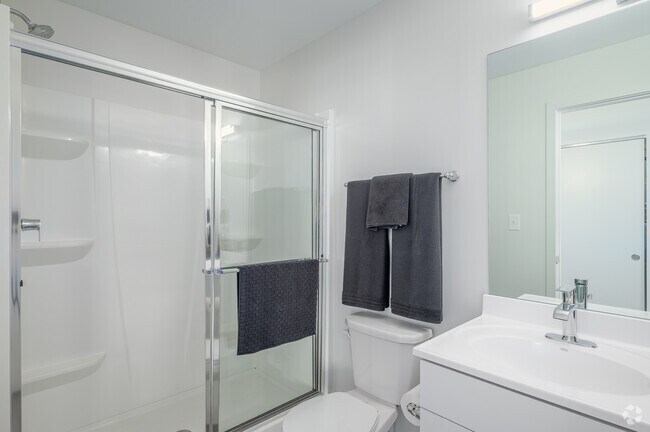 Sturgeon Bay - 1 BD, 1 BA - 1000SF - Bathroom
