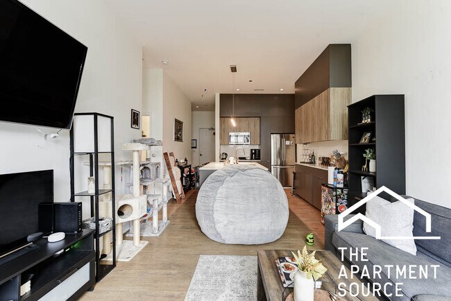 Photo - 3462 N Lincoln Ave Unit 202