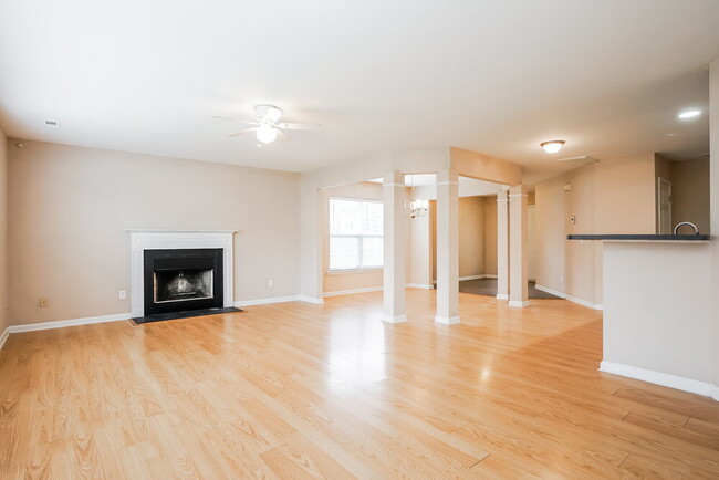 Photo - 820 Willow Bay Dr