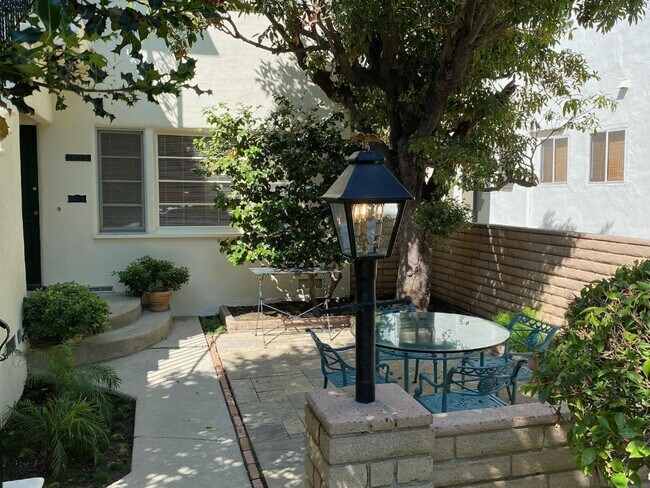 1837 Kelton Ave Unidad 1837