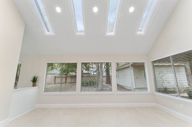 Building Photo - 49 W Southfork Pines Cir Rental