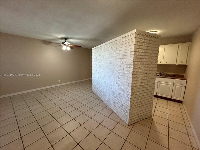 Photo - 3049 NW 9th Ave Unit 7