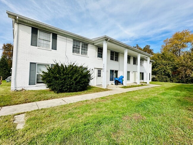 Building Photo - 1721 Tempest Way Unit 4