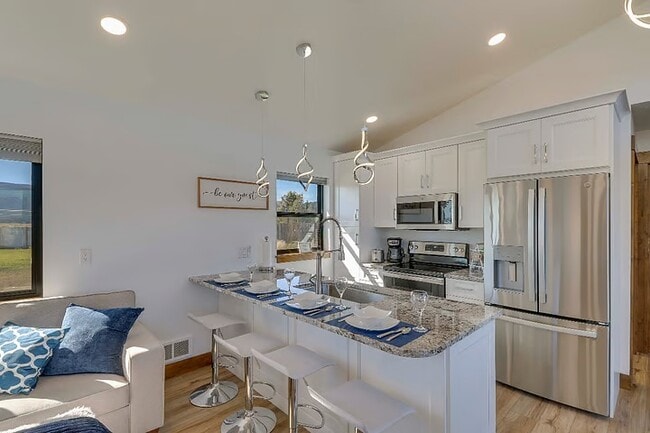 Photo - 1034 Farmhouse Ln