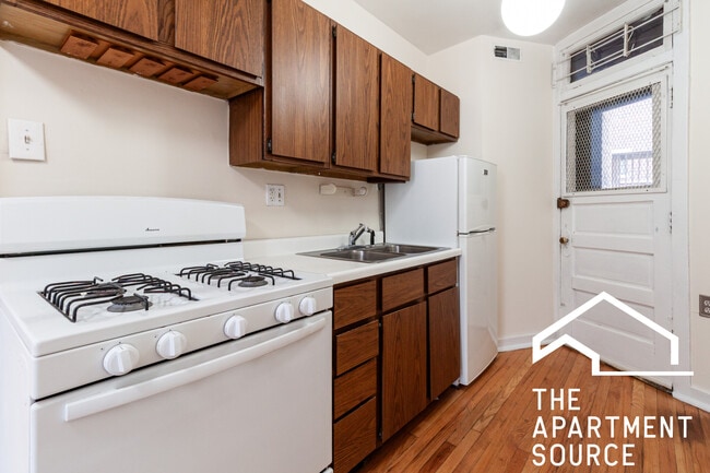 Photo - 3002 N Racine Ave Unit 2