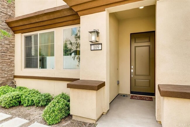Photo - Stunning Tri Level Home in Great Park Community
