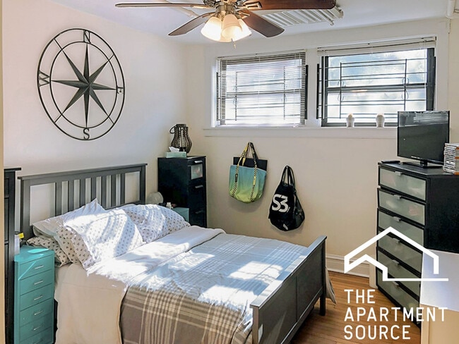 Photo - 3501 N Greenview Ave Unidad G