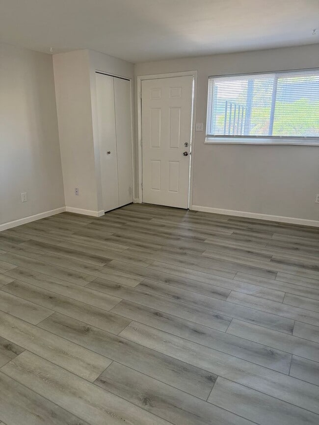 Photo - Eagleview Ct-1809 Unit #1