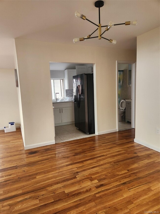 116-23 196th St Unidad 2nd Floor