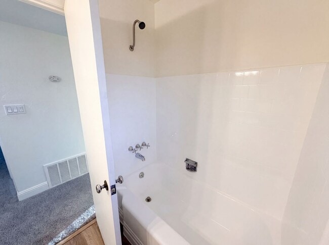Photo - 3 Bed 2 Bath Sacramento CA $1,850
