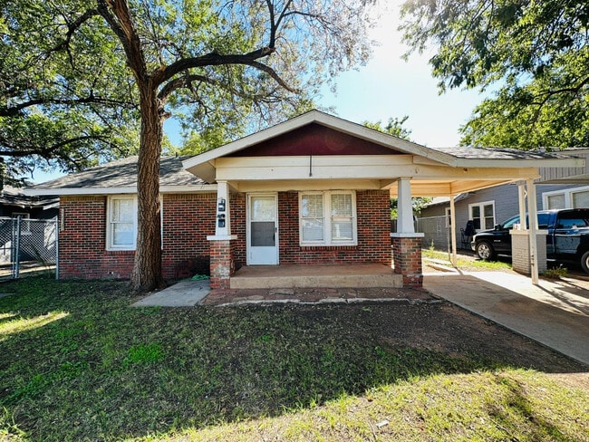 Building Photo - 2117 15th St Rental