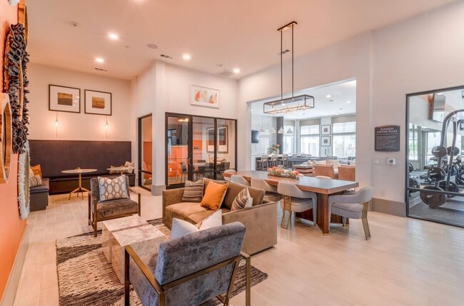Building Photo - 13939 Hillcroft Ave Unit 3106