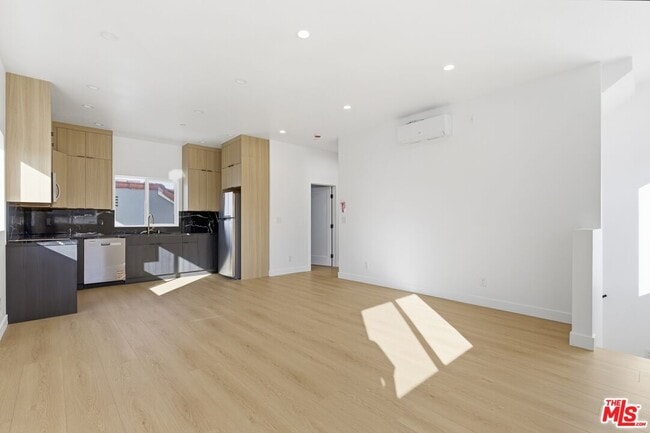 Photo - 2837 Redondo Blvd