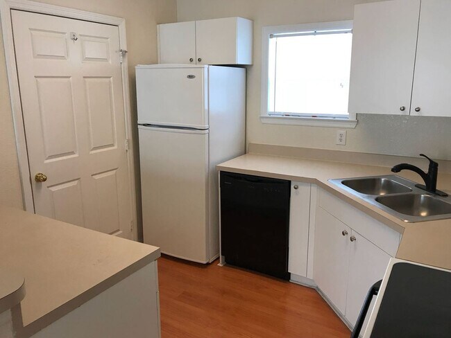 Photo - Beautiful 1-Bedroom Apartment for Rent in Mosaic at Millenia