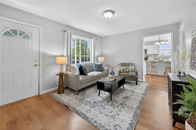 Photo - 122 Frederick Dr