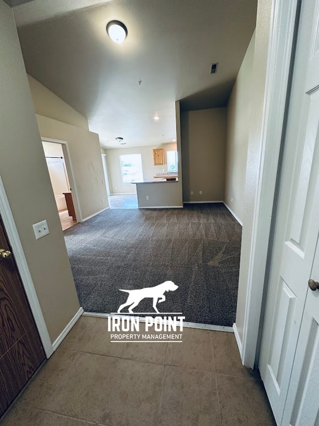 Photo - 2107WHISPERINGWILLOW Unit #201