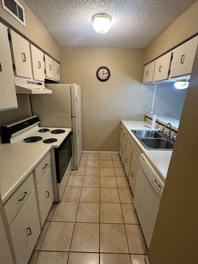 Photo - 1BD/1BA Condo located on the Germantown/Memphis Line! Unit 1