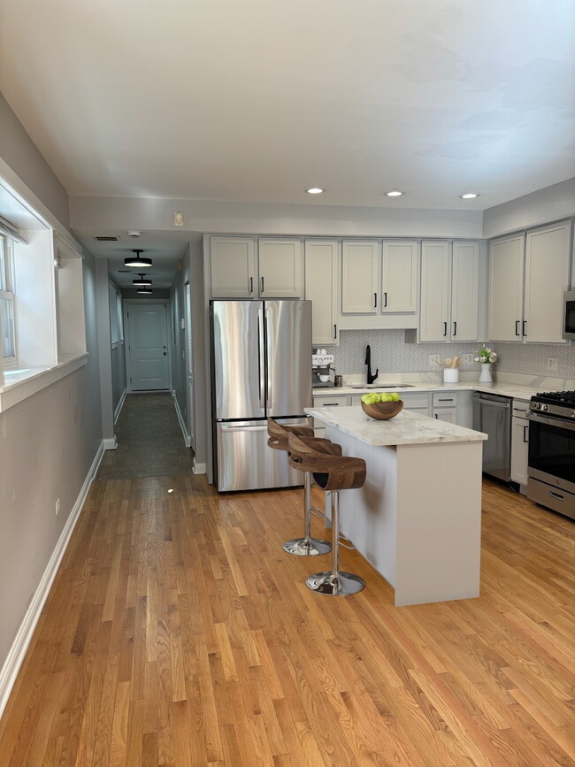 Photo - 1520 W Birchwood Ave Unidad NDG