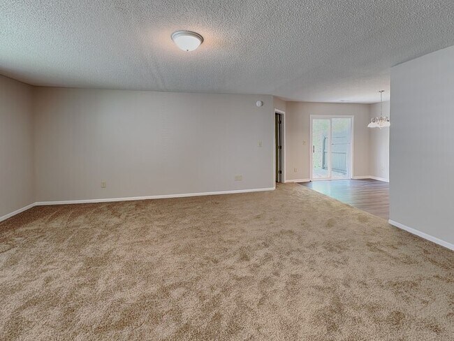 Photo - 4440 Riverbrook Ln