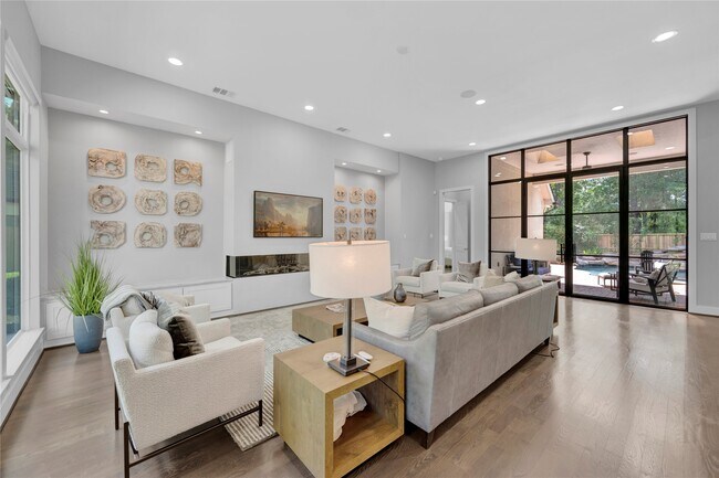 Photo - 19 Acorn Cluster Ct