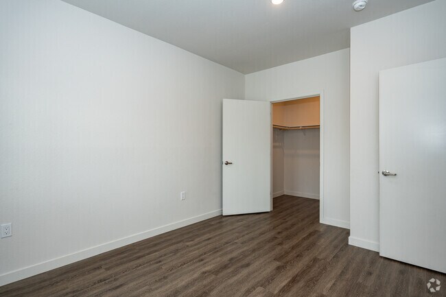 2BR, 1BA - 856SF - Primary Bedroom