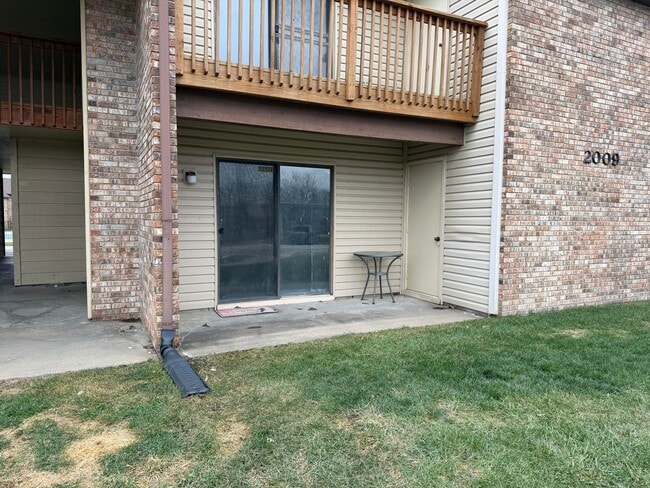 Photo - 2009 Waterfront Dr N Unidad A1