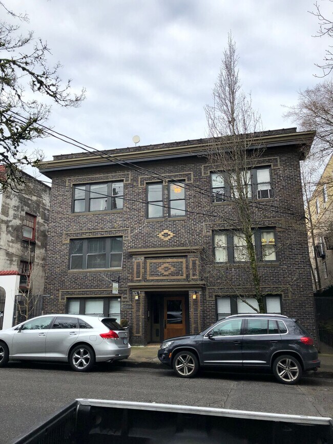 Sara Ann Apartments