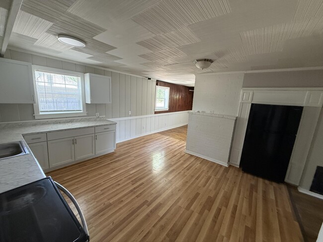 Photo - 2360 Liberty Rd