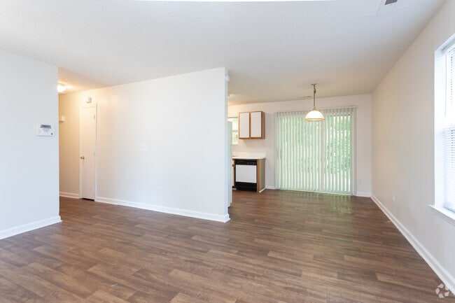 4BR, 2BA - 1296 SF 4A - Living Area