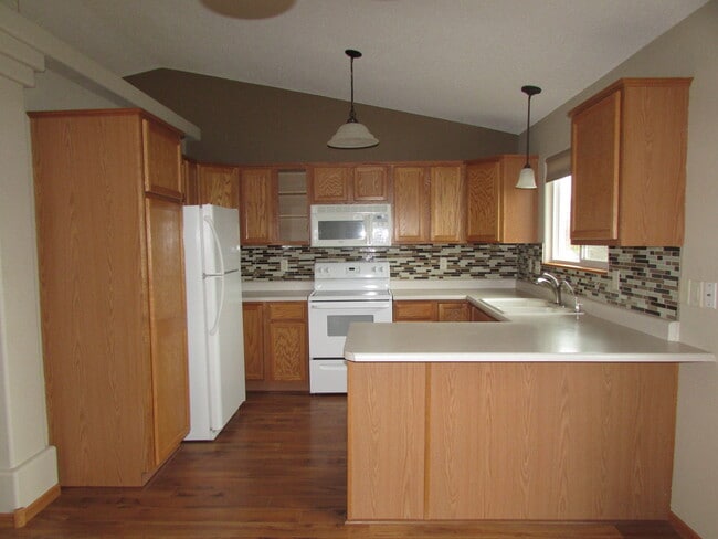 Photo - 4 BEDROOM | 3 BATH | FENCED YARD | DOUBLE ...