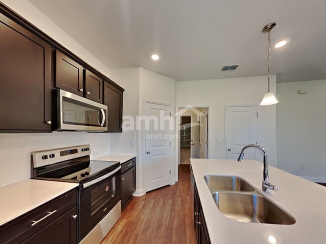 Photo - 27305 St Andrews Ave