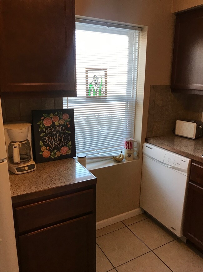 Photo - 2554 N Wauwatosa Ave Unit 1