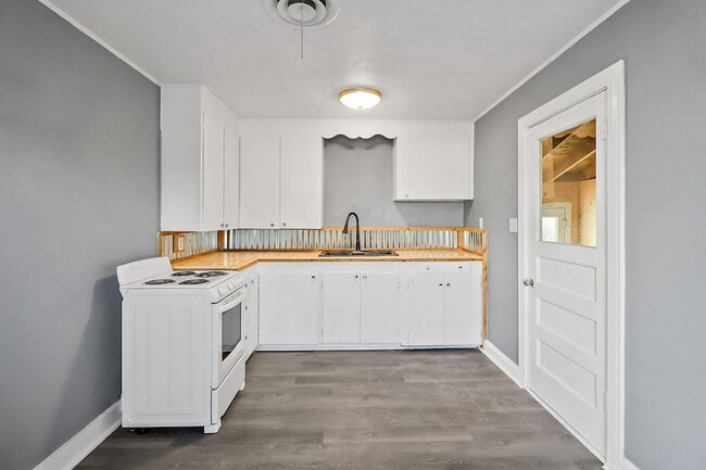 Photo - 506 Trinity St