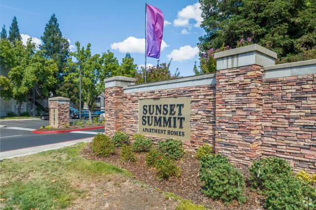 Entrance Sign - Sunset Summit Apartments