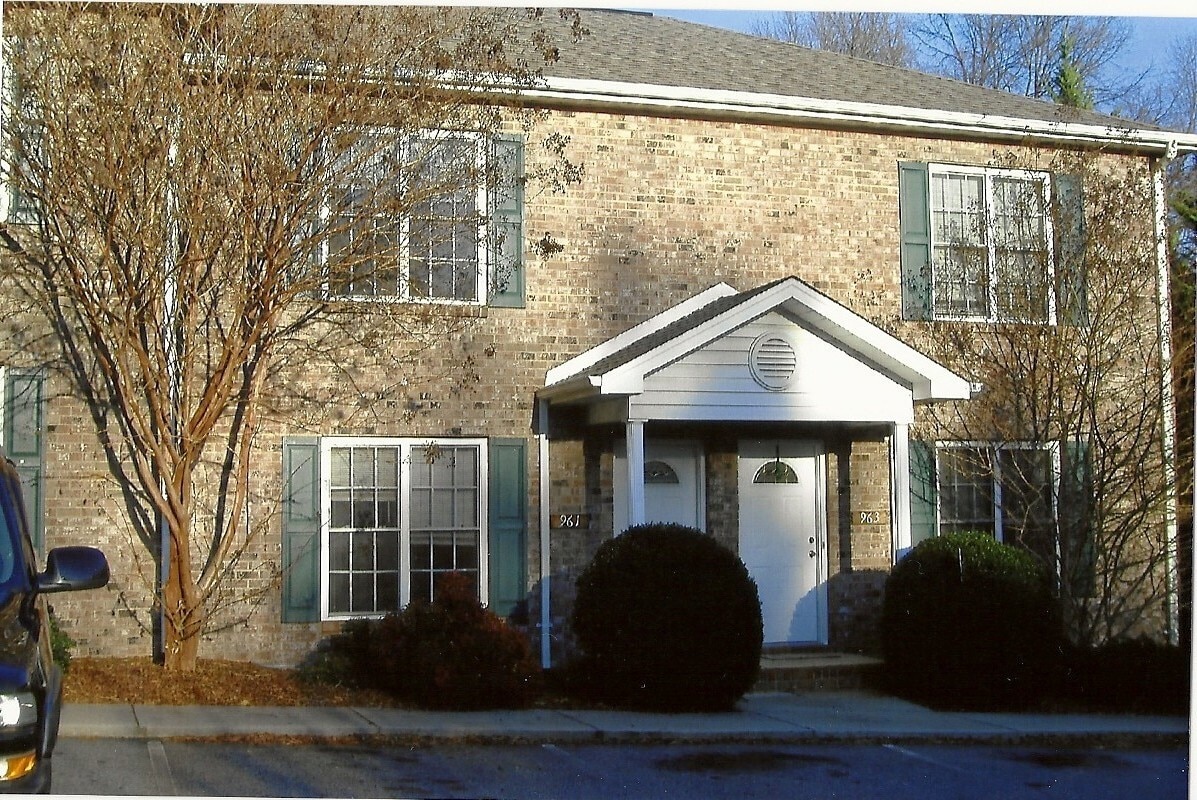 Photo - 959 13th St SE (Hickory, NC)