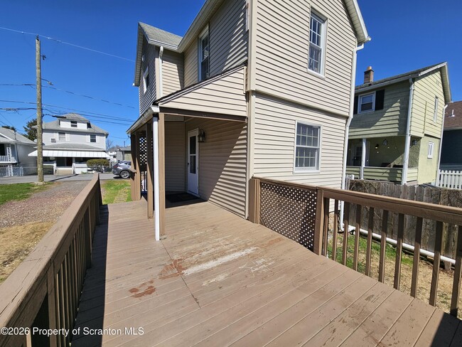 Photo - 806 Washington St