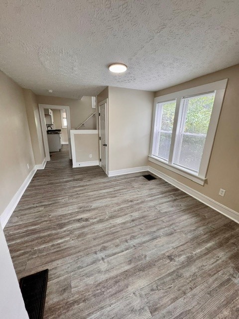 Photo - 782 Gibbard Ave